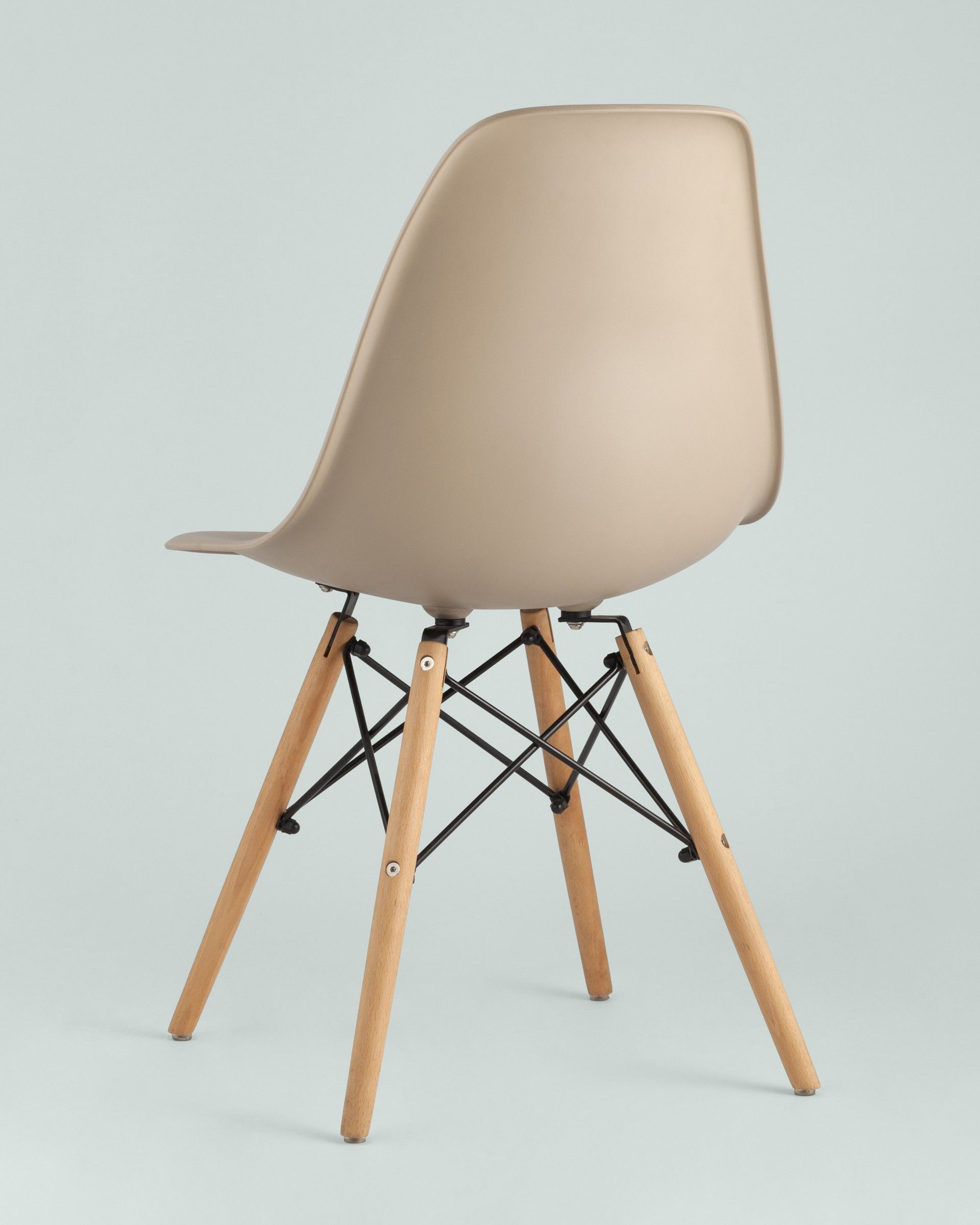 Стул Eames DSW бежевый